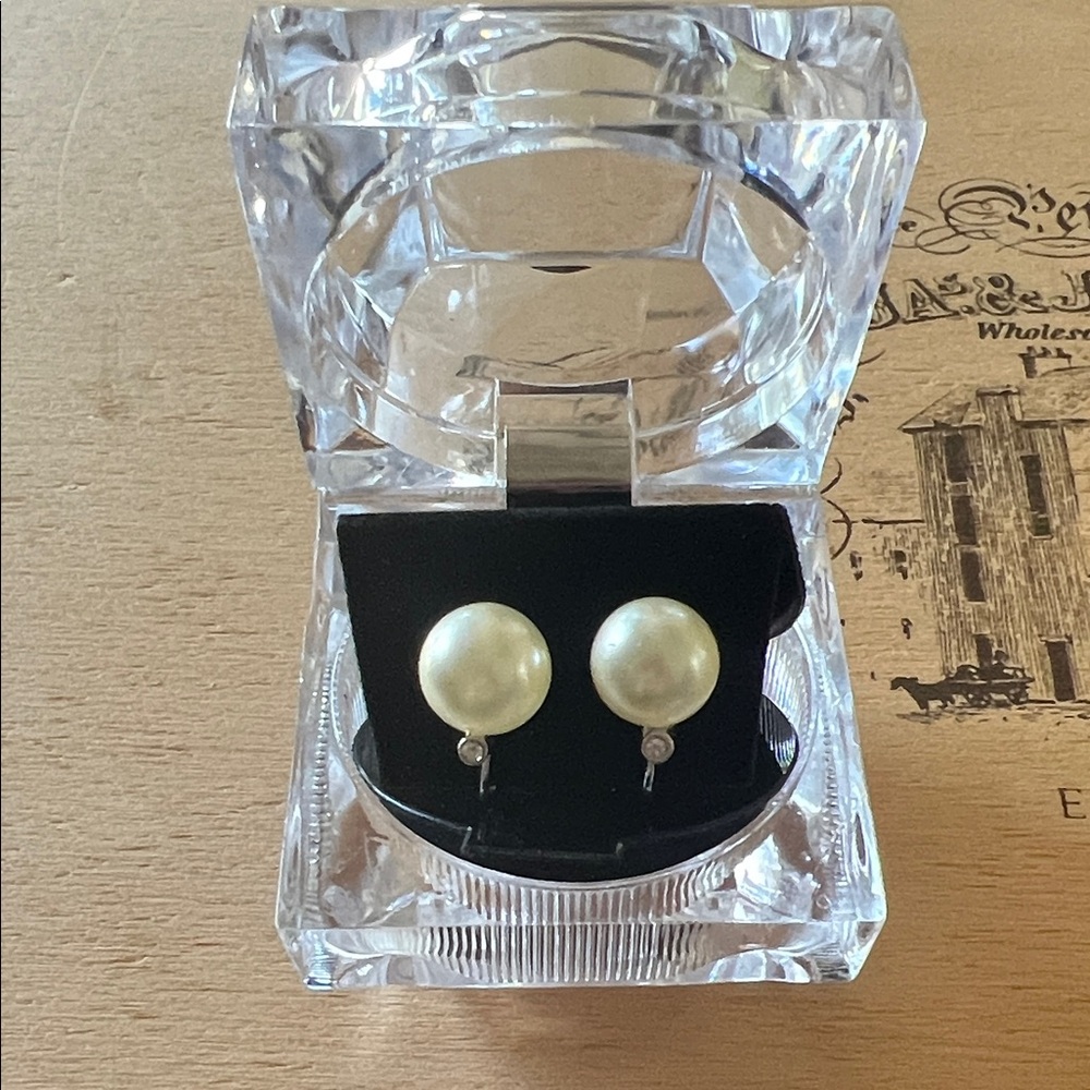 Vintage Napier Classic Pearl Drop Earrings - Cream Pearl Clip ons signed